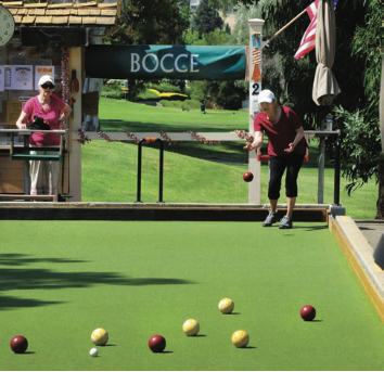 two players playing bocce